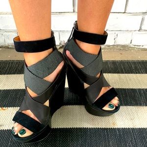 L.A.M.B. Black Leather+Suede 7in Platform Sandal